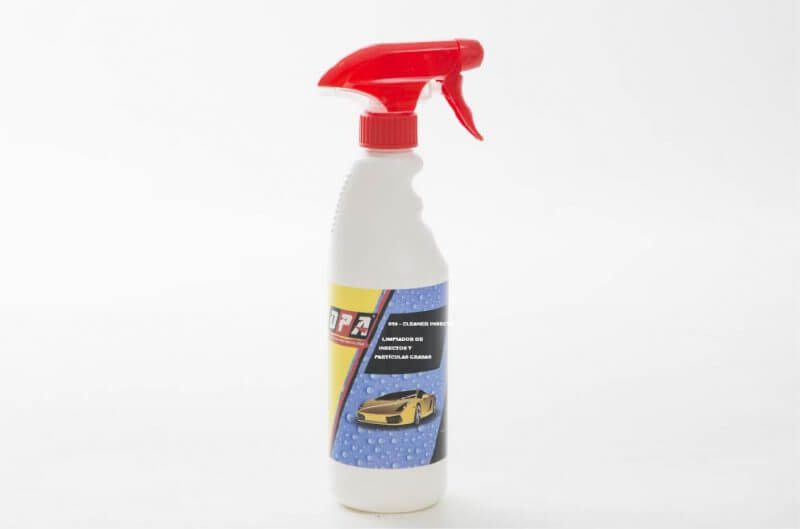 5 trucos sencillos e infalibles para limpiar los mosquitos del coche